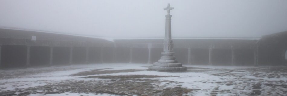 Plaza monasterio Peña Francia