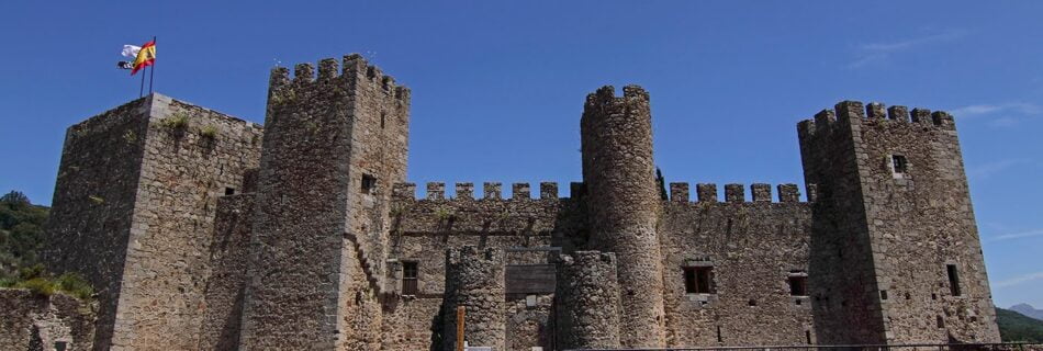 Castillo Montemayor del Río Salamanca