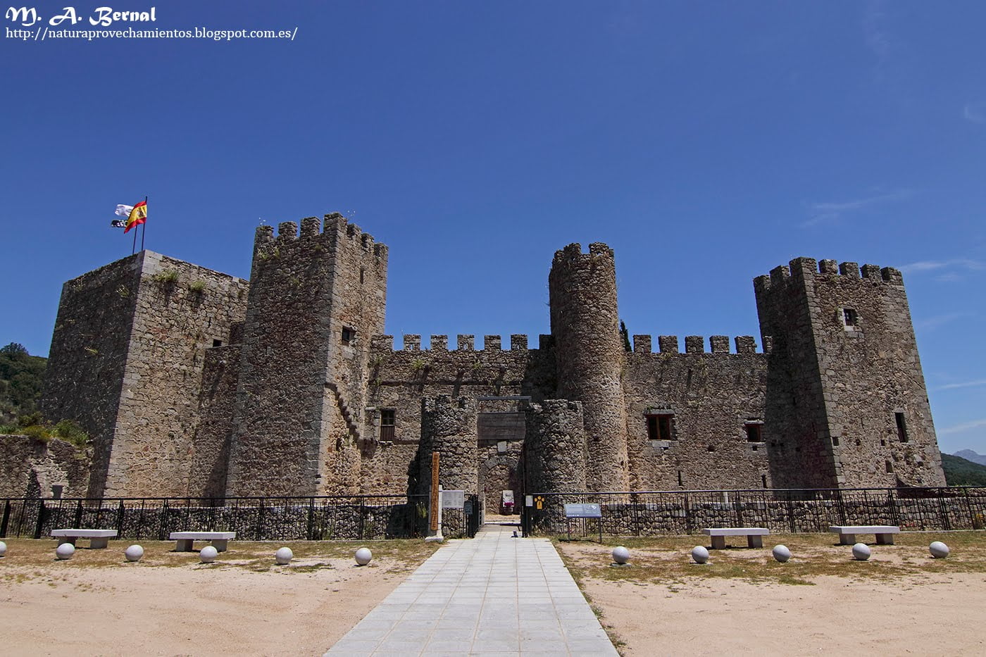 Castillo Montemayor del Río Salamanca