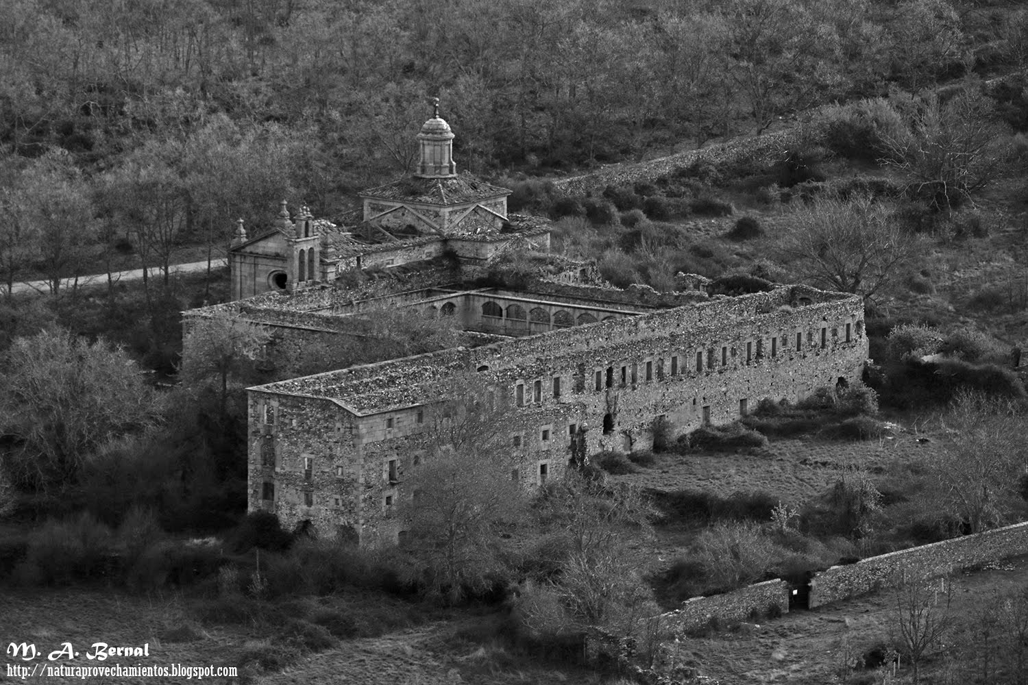 El Monasterio de la Casa Baja de El Maíllo