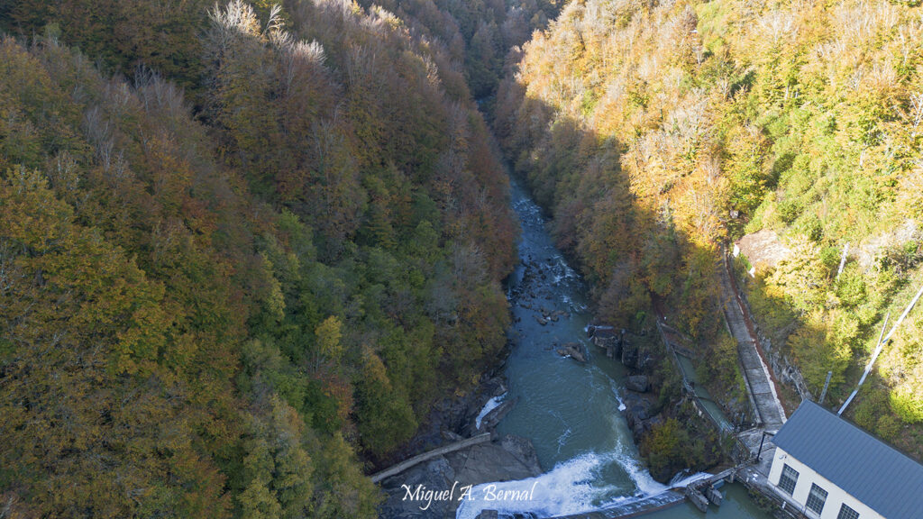Embalse de Irabia Dron