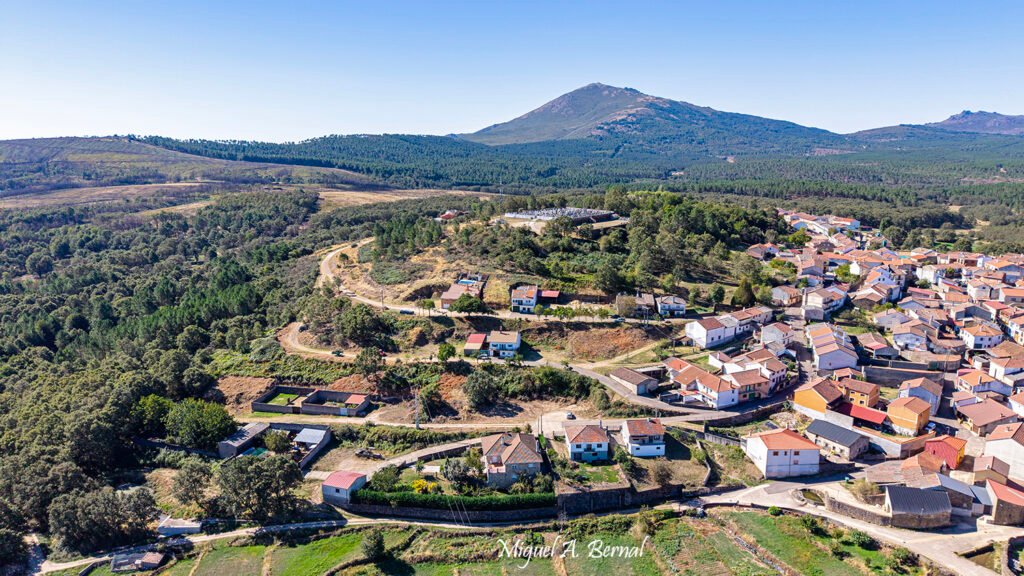 Fotografía aérea con dron Pico Jálama y El Payo